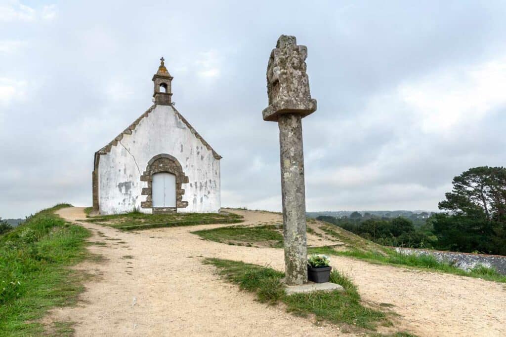 Chapelle sur le tumulus Saint-Michel