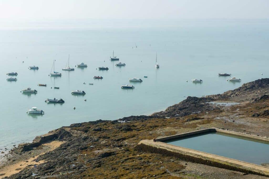 la piscine naturelle d'eau de mer de Cancale